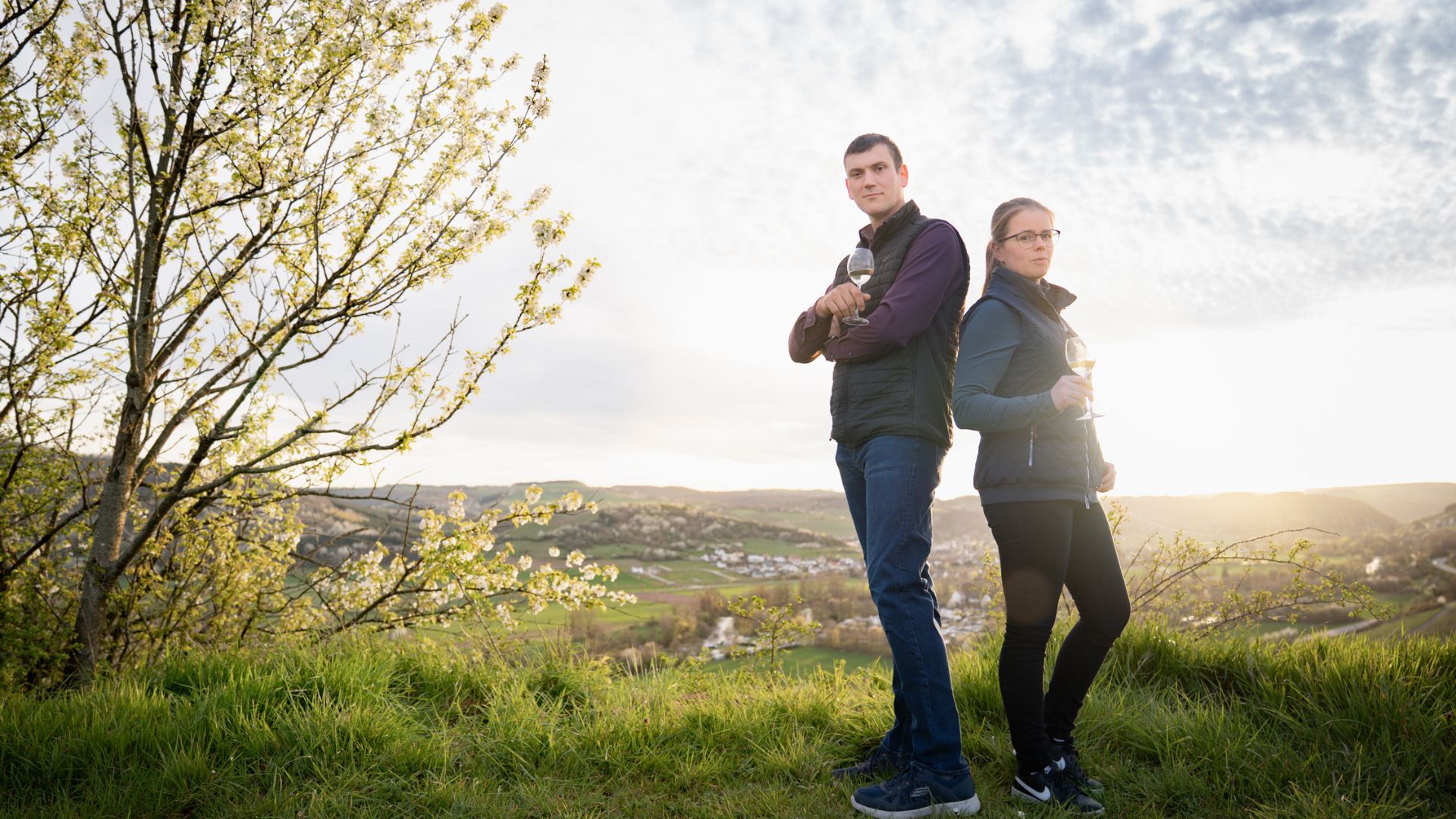 Winzerbild Sandra und Timo vor Weinlage Nahe